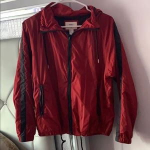 MAROON WINDBREAKER/ RAIN COAT
